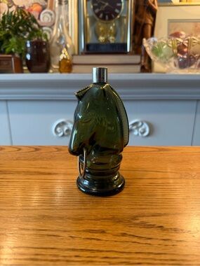 Avon Smart Move Chess Knight Green Glass Decanter Bottle Cologne Vintage